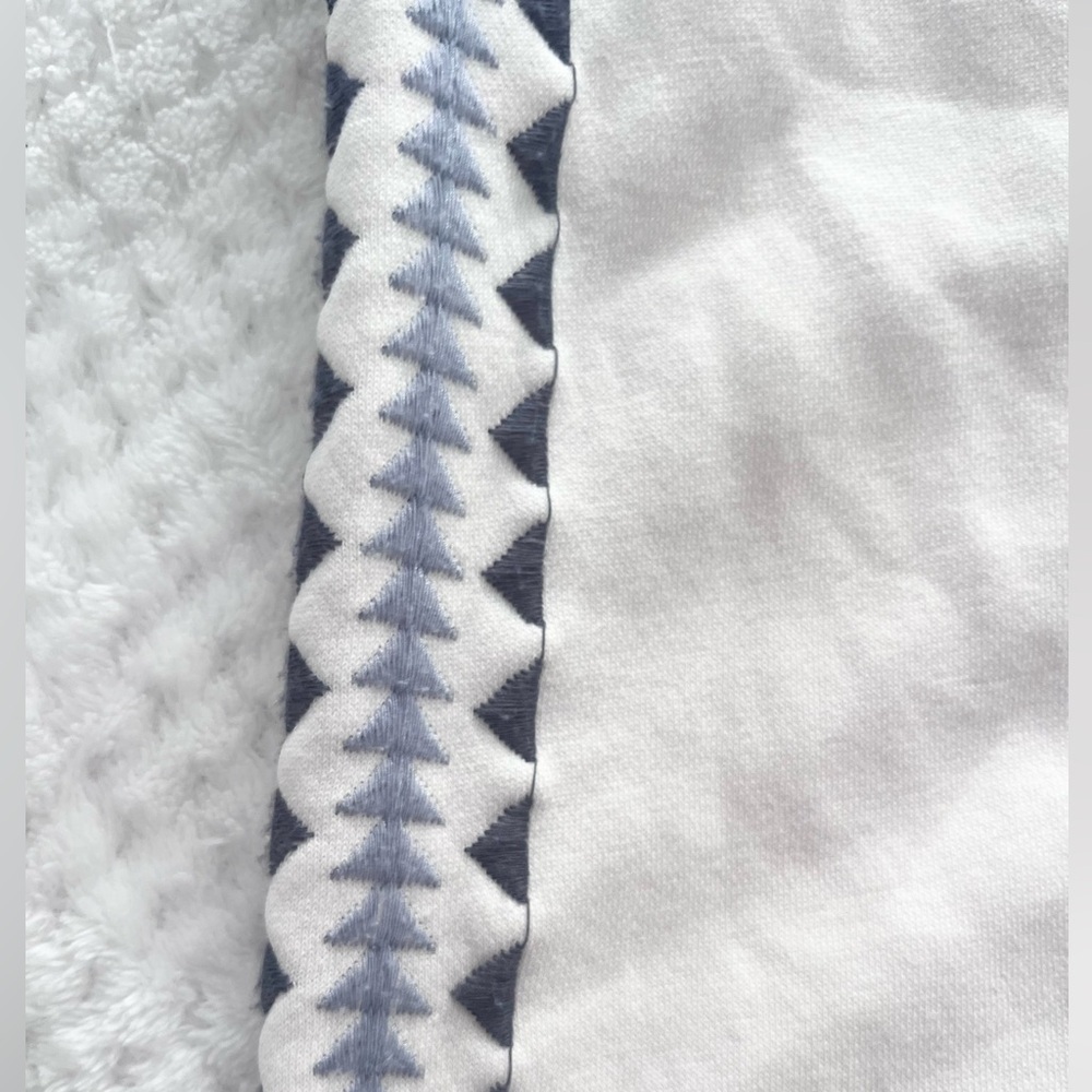 Sundance White Joggers Sweatpants with Geometric Trim - Picture 4 of 9
